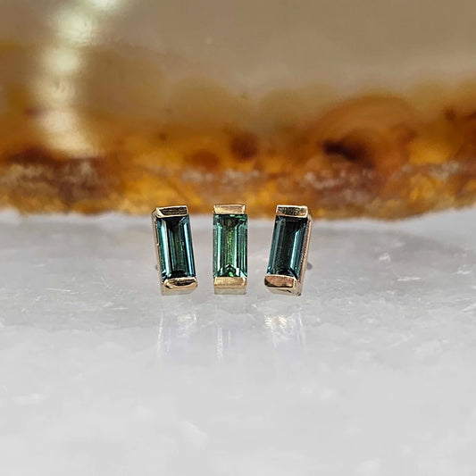 14k Gold Chanel Set Baguette Threadless End