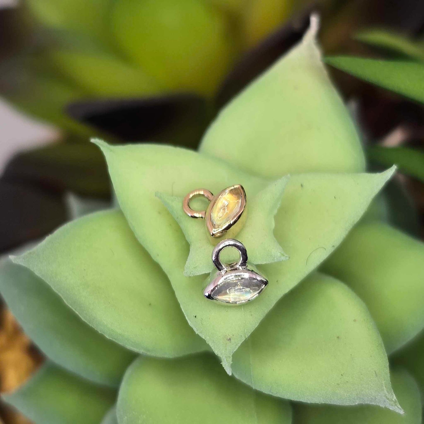 14k Eve Bezel Charm