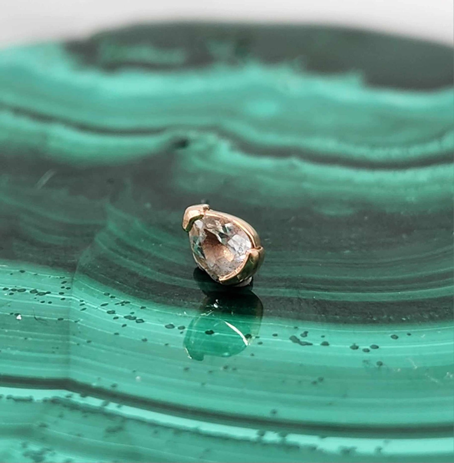 14K Gold Tulsi Threadless End