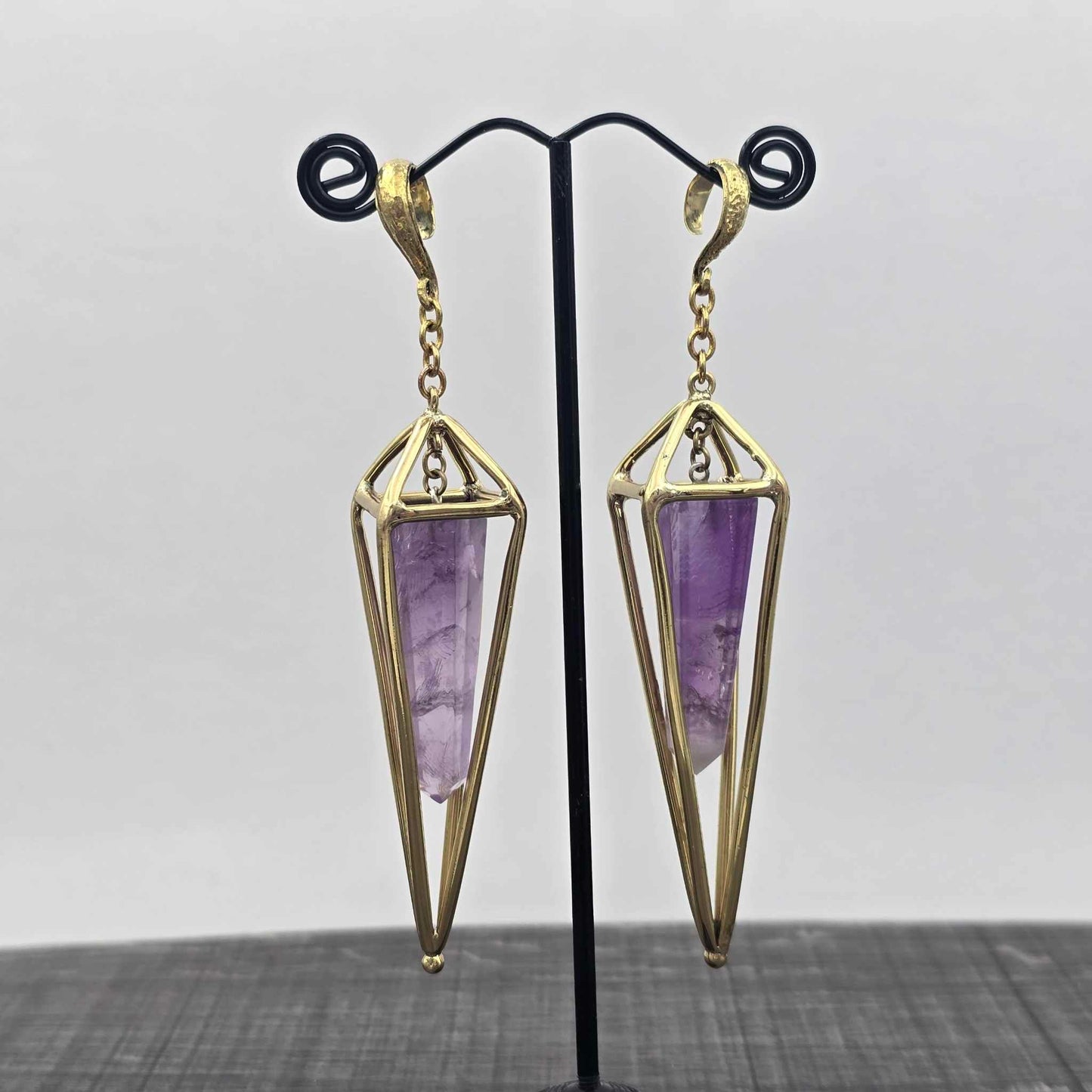 Tetrahedron Hangers