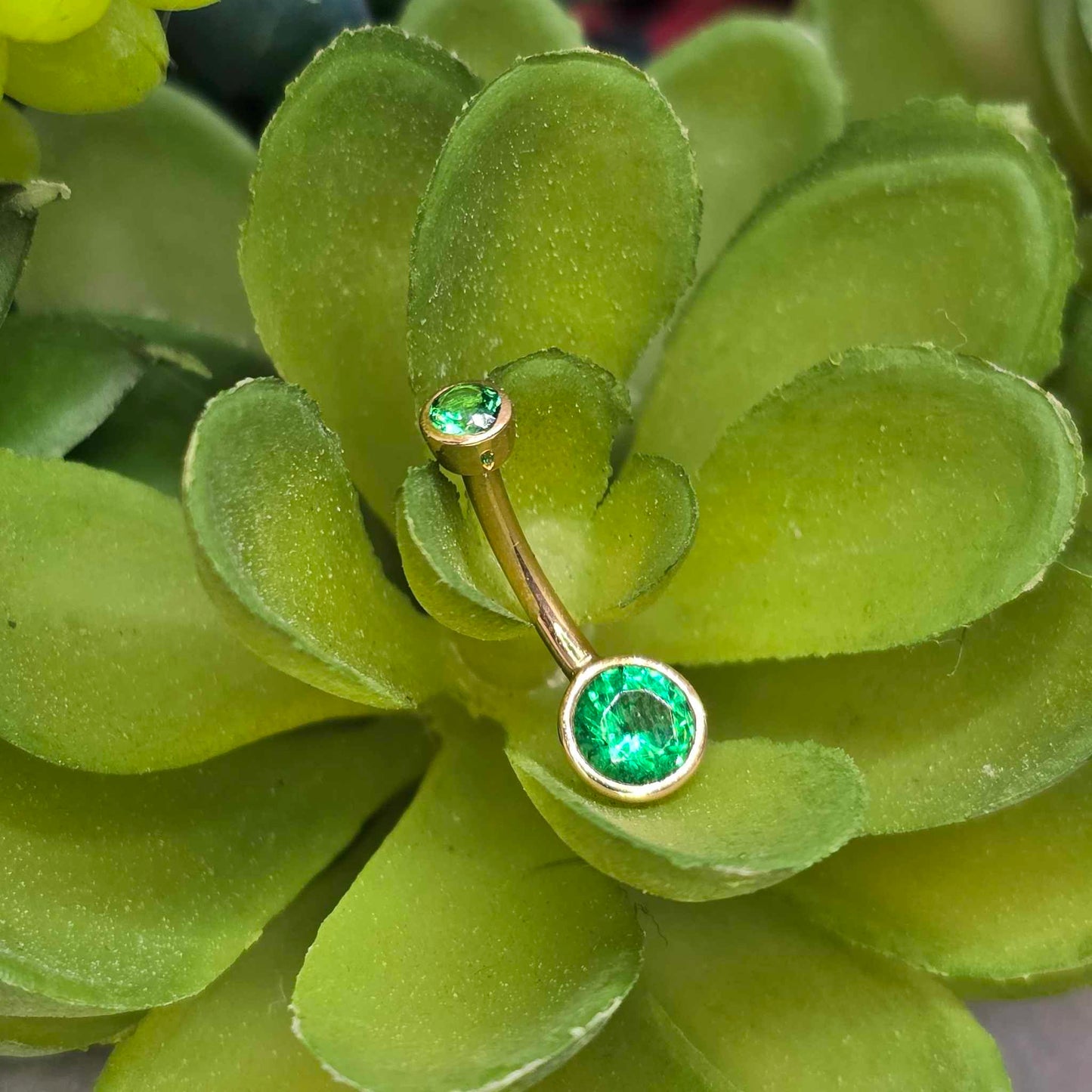 14k Gold Value Bezel Navel Curve