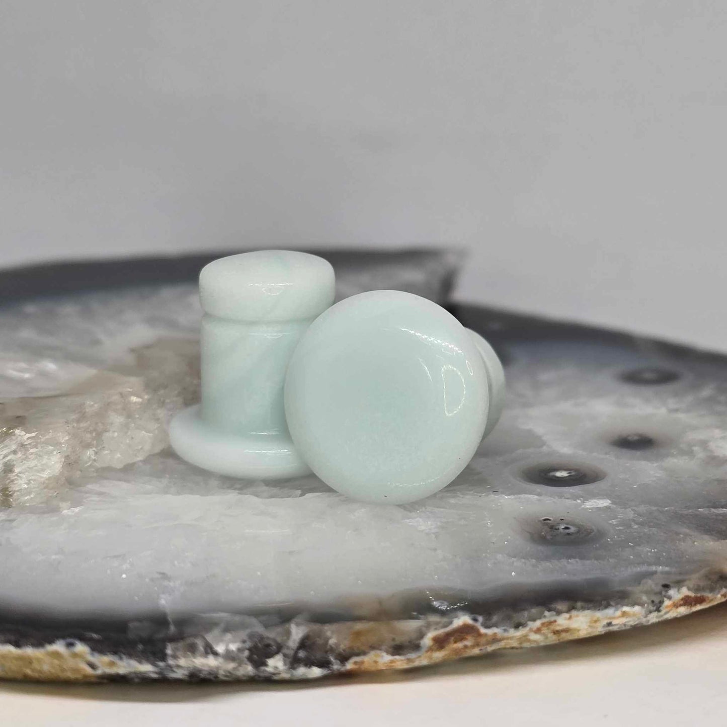 Single Flare Stone Plugs (Medium)