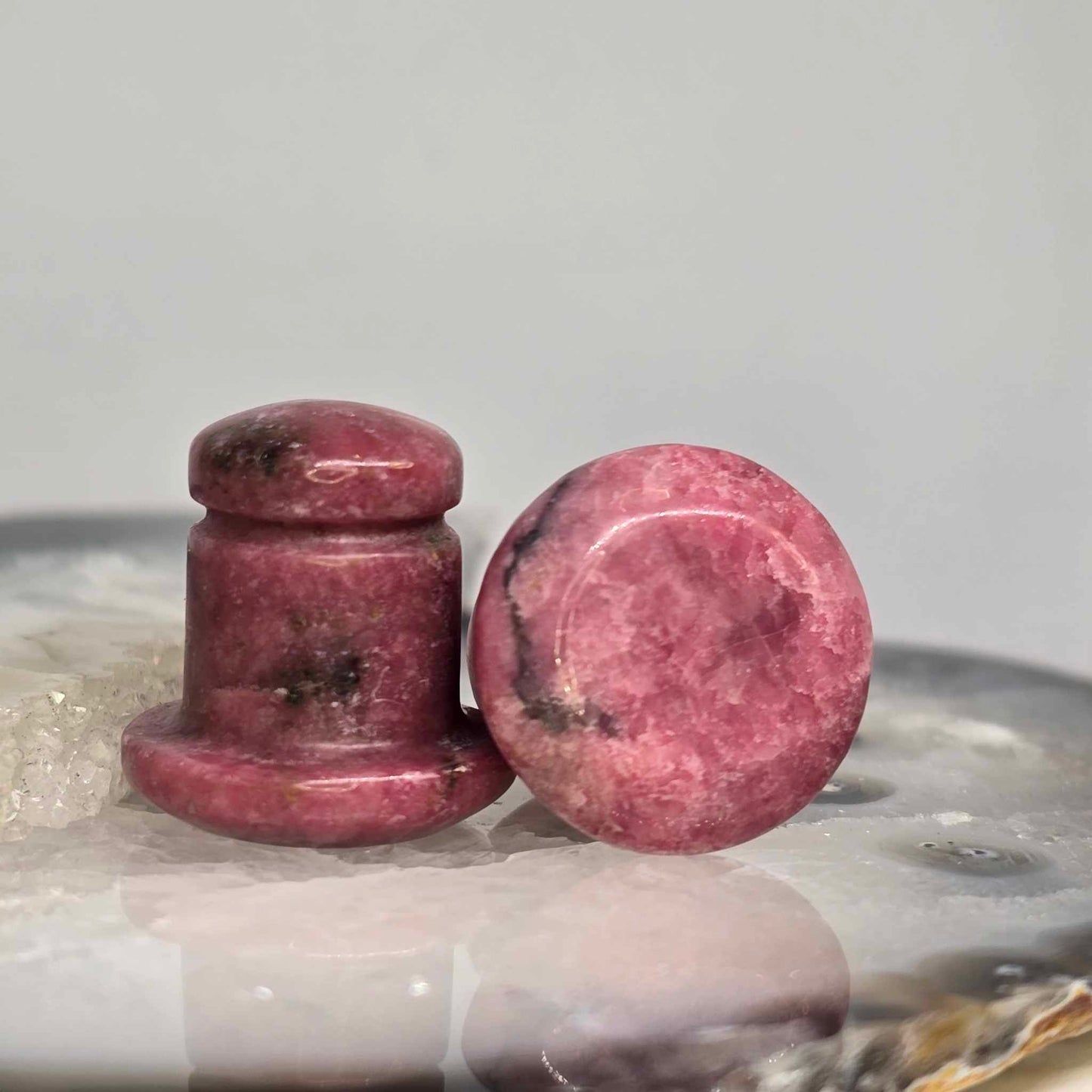 Single Flare Stone Plugs (Medium)