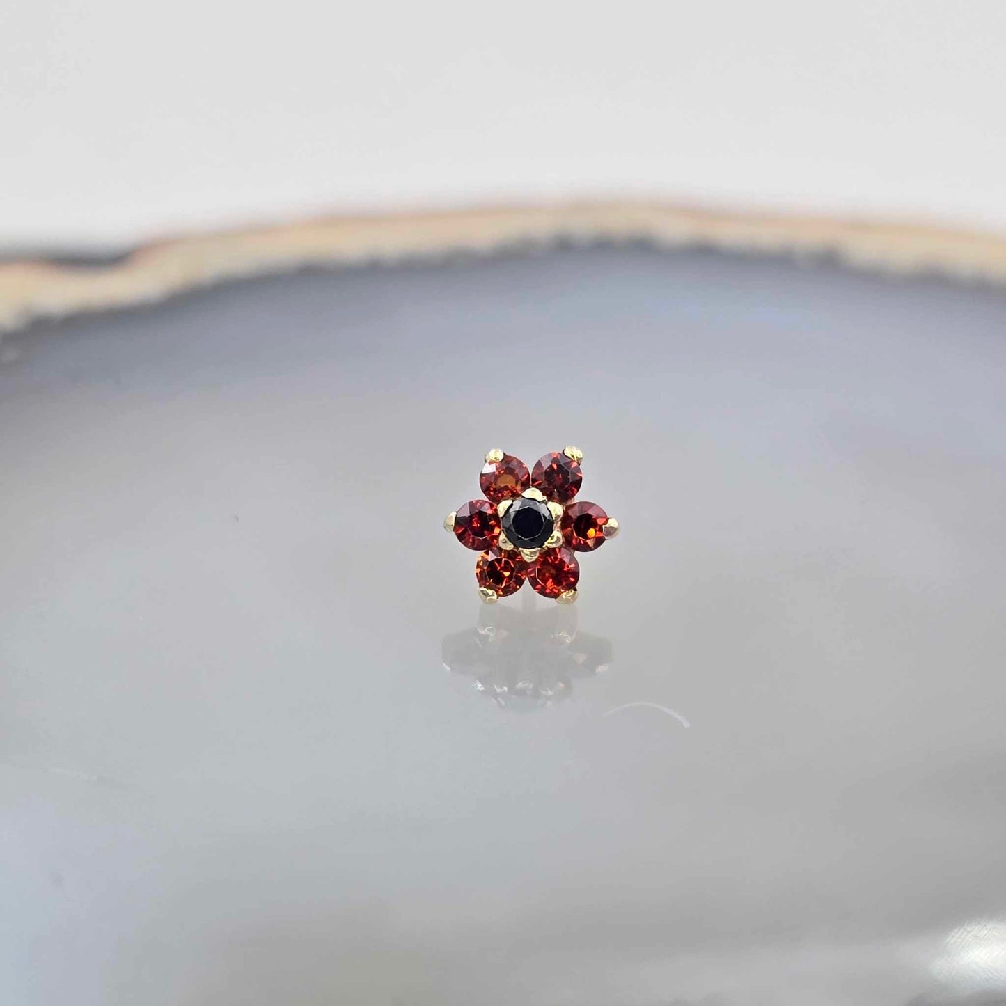 14k Gold 6mm Prong Flower Threadless End