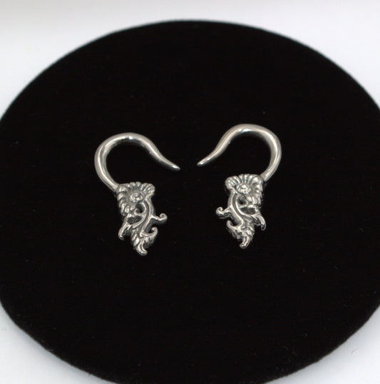Steel Flourish Hangers