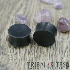 Plain Flat Dark Plugs ○ 13/16"