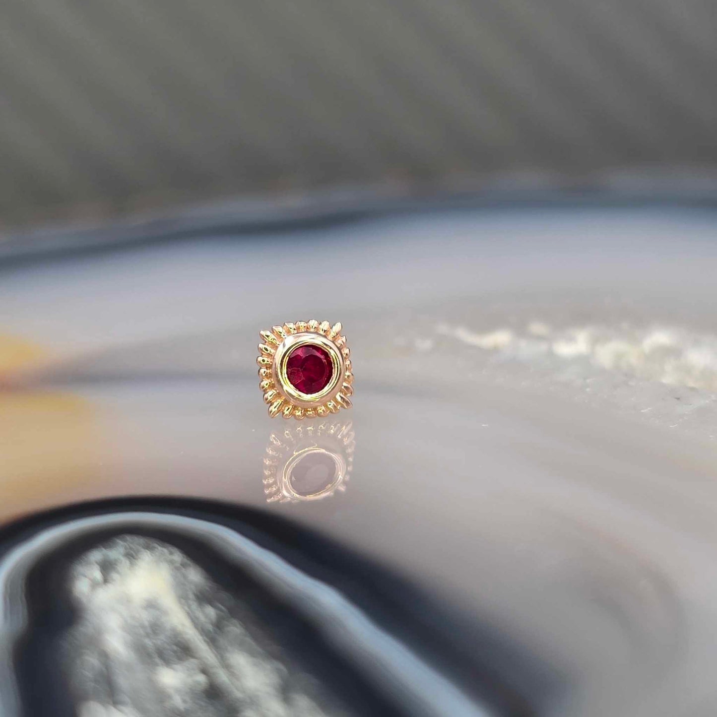14k Plume Threadless Pin End