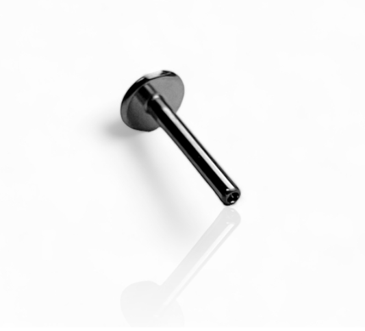 14g Threadless Titanium Labret